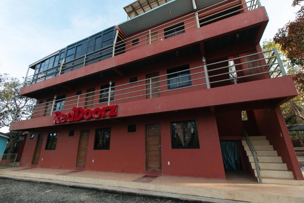 เรดดอร์ซ พลัส แอท มาลาบัก ซิลัง Hotel Silang ภายนอก รูปภาพ