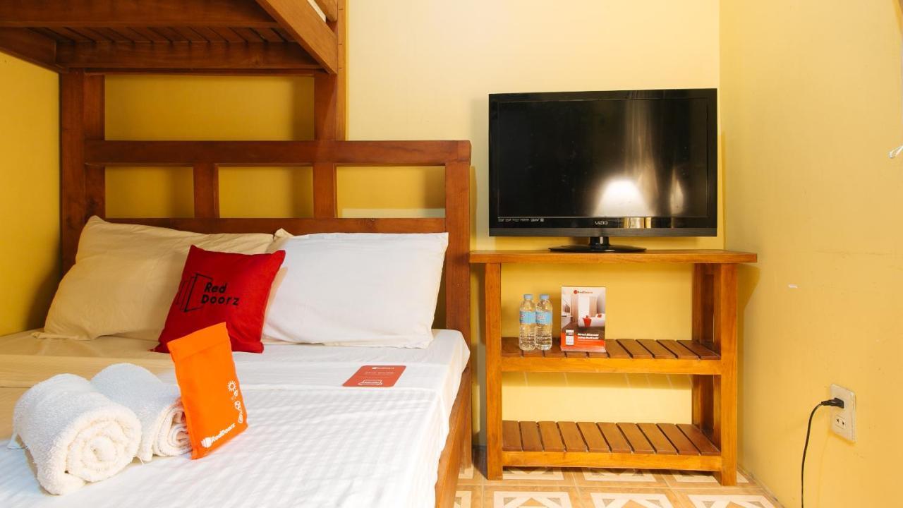 เรดดอร์ซ พลัส แอท มาลาบัก ซิลัง Hotel Silang ภายนอก รูปภาพ
