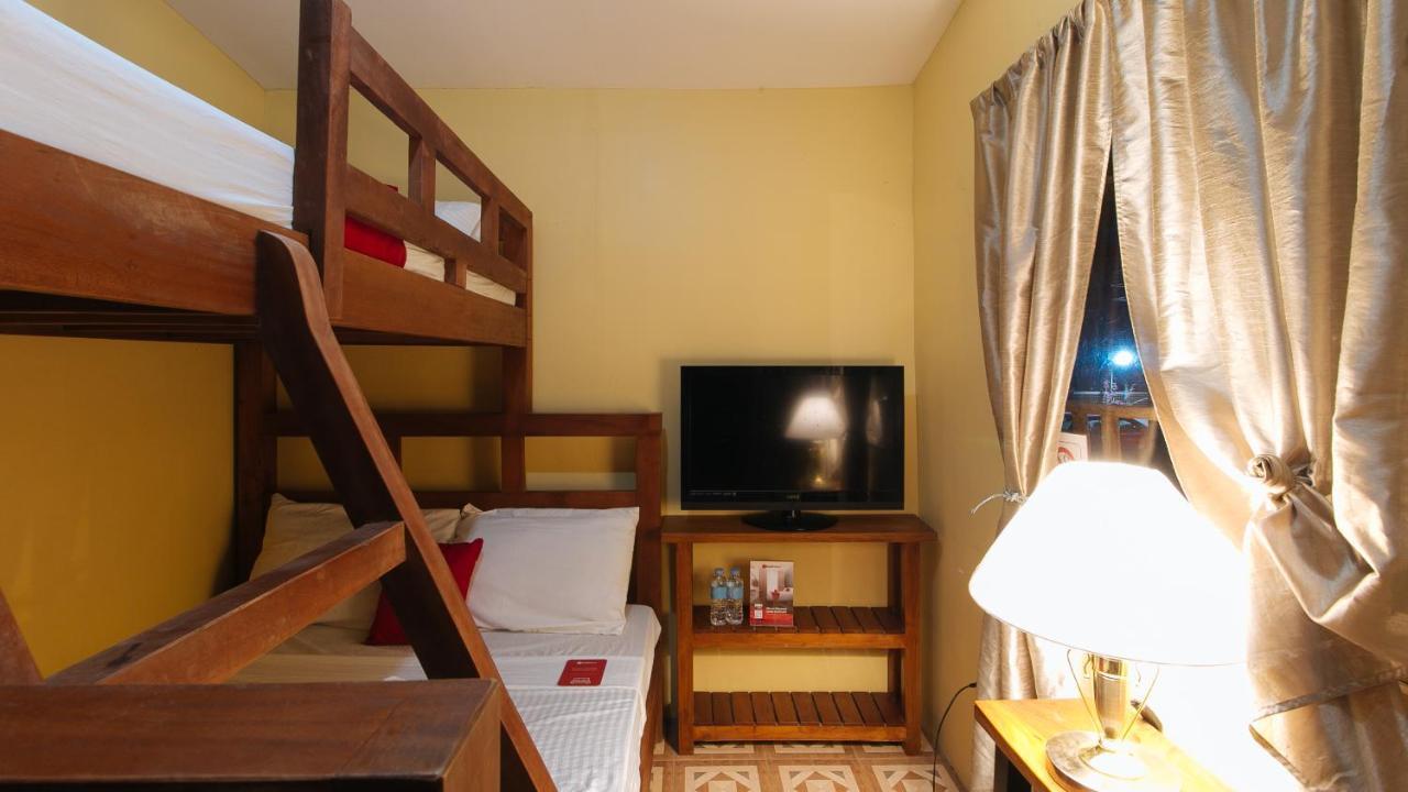 เรดดอร์ซ พลัส แอท มาลาบัก ซิลัง Hotel Silang ภายนอก รูปภาพ