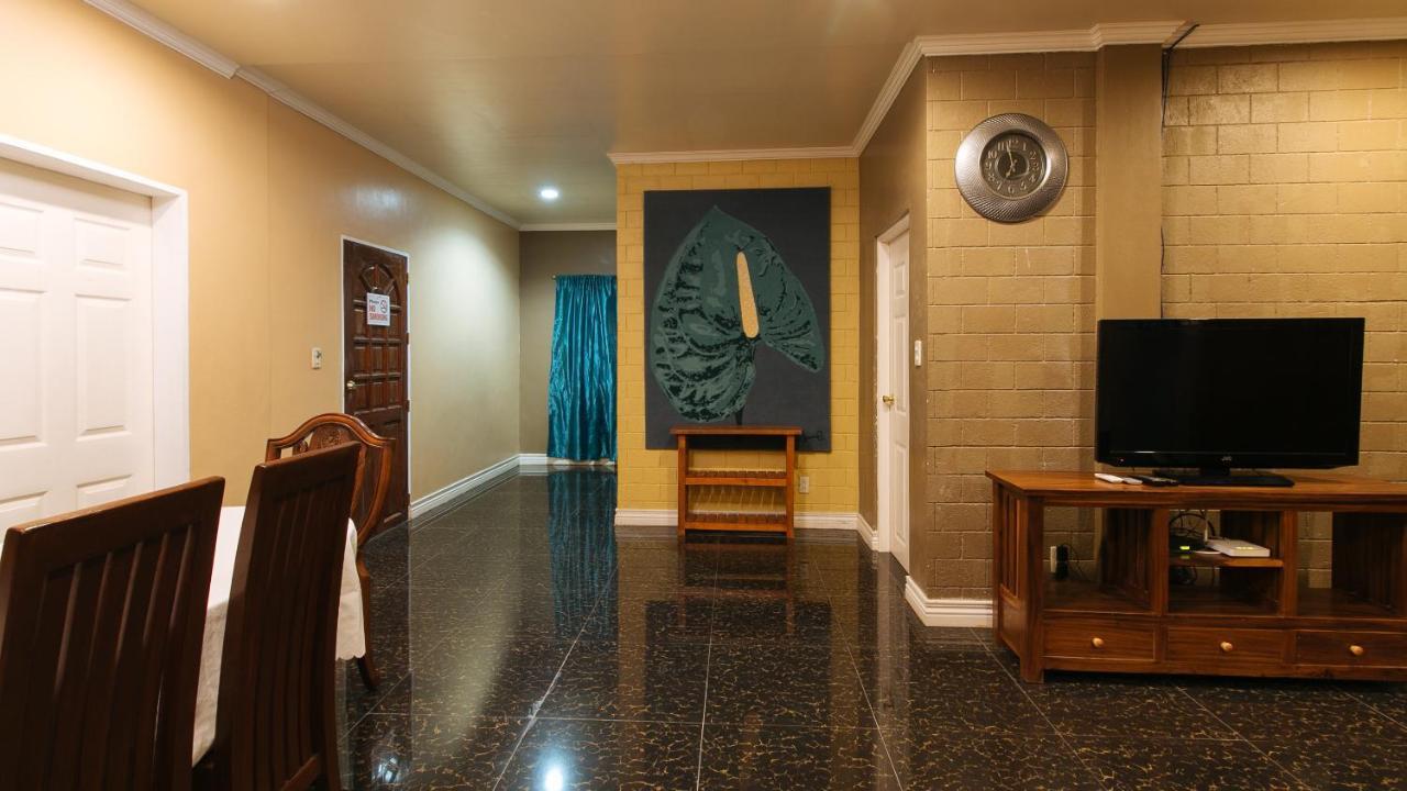เรดดอร์ซ พลัส แอท มาลาบัก ซิลัง Hotel Silang ภายนอก รูปภาพ