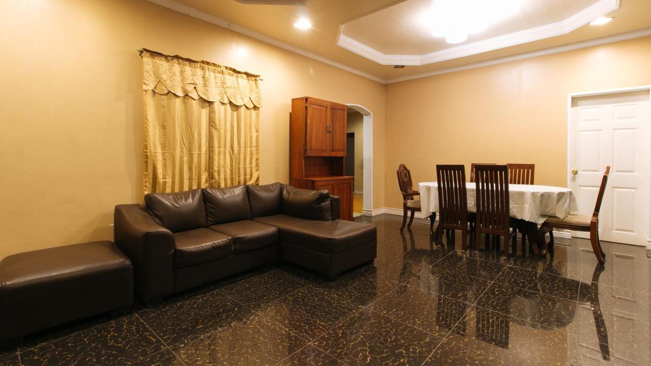 เรดดอร์ซ พลัส แอท มาลาบัก ซิลัง Hotel Silang ภายนอก รูปภาพ