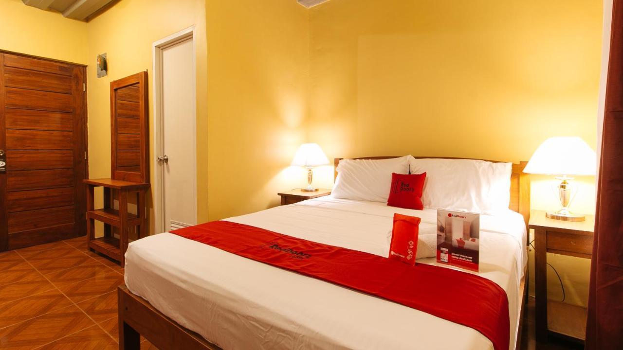 เรดดอร์ซ พลัส แอท มาลาบัก ซิลัง Hotel Silang ภายนอก รูปภาพ