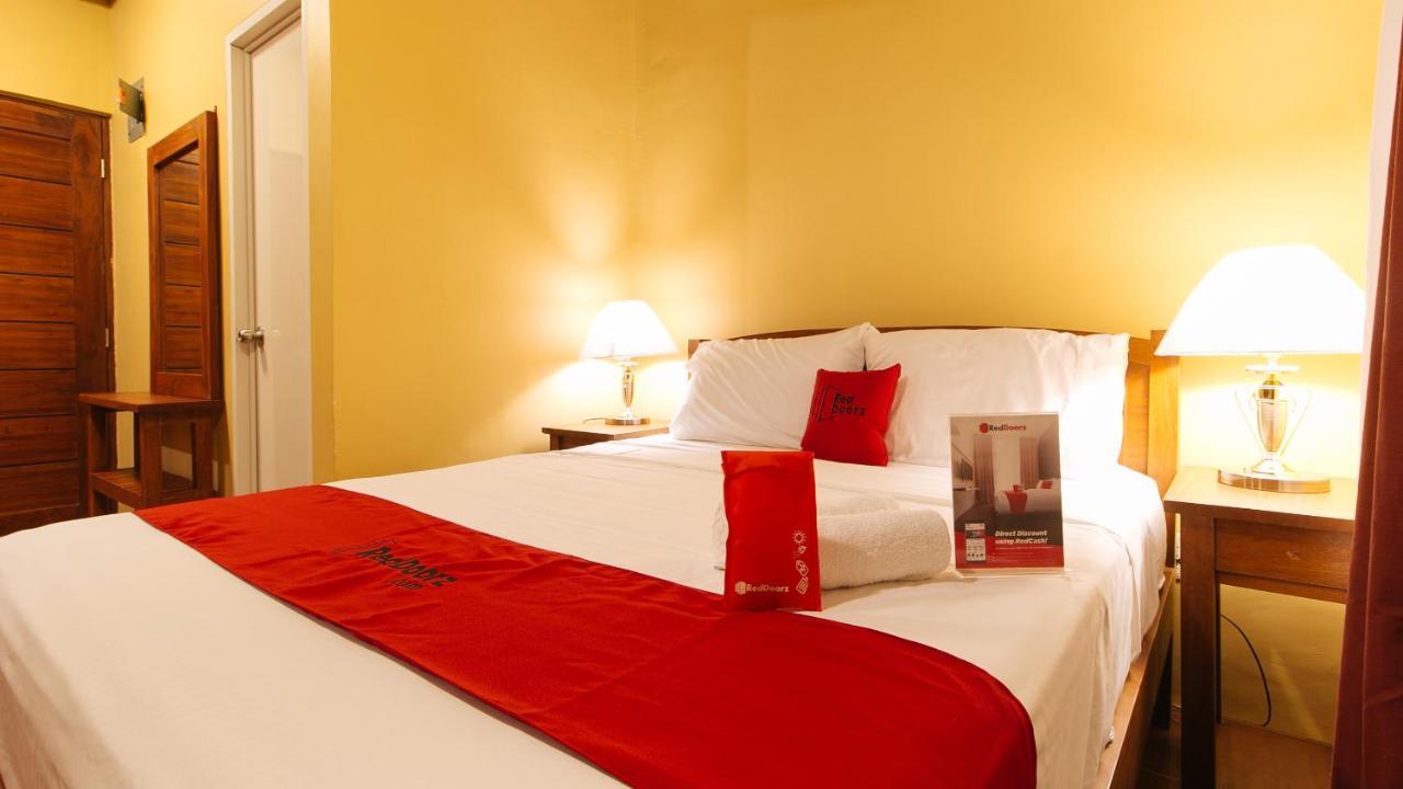 เรดดอร์ซ พลัส แอท มาลาบัก ซิลัง Hotel Silang ภายนอก รูปภาพ